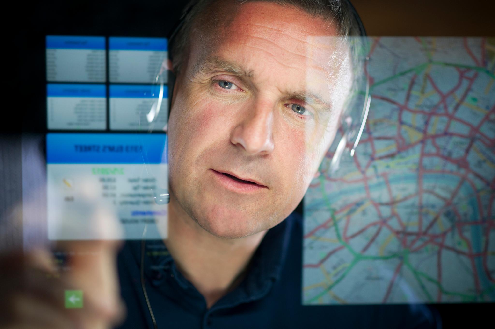 911dispatcher taking call